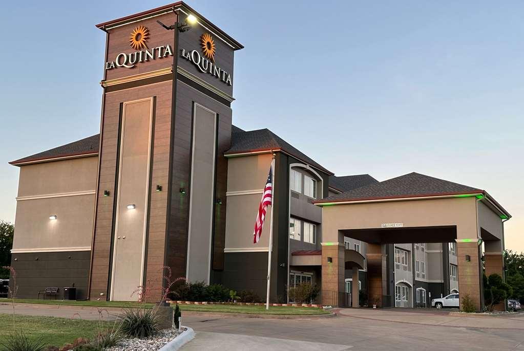 La Quinta By Wyndham Sulphur Springs Exterior photo